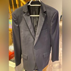 Men’s navy blue suit jacket